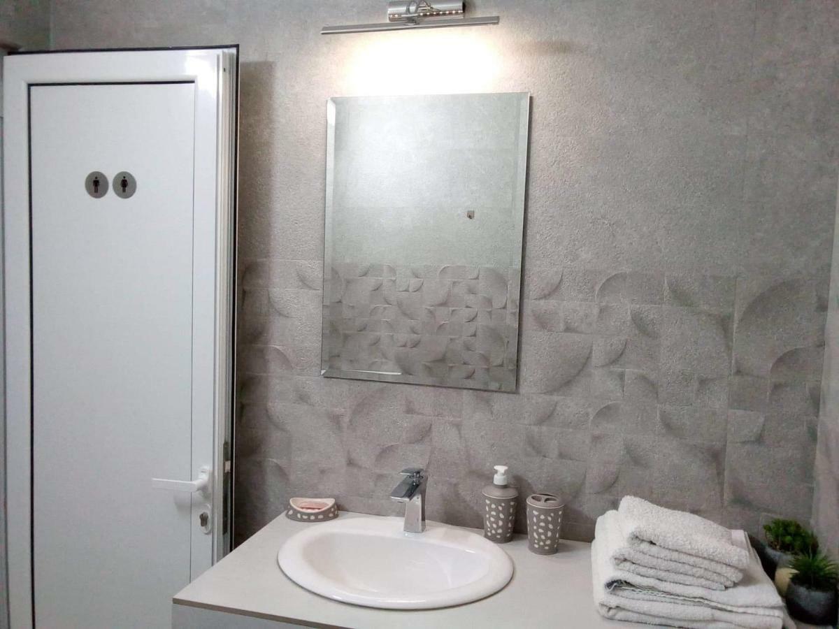 Tara Deluxe Apartment Budva Exteriör bild
