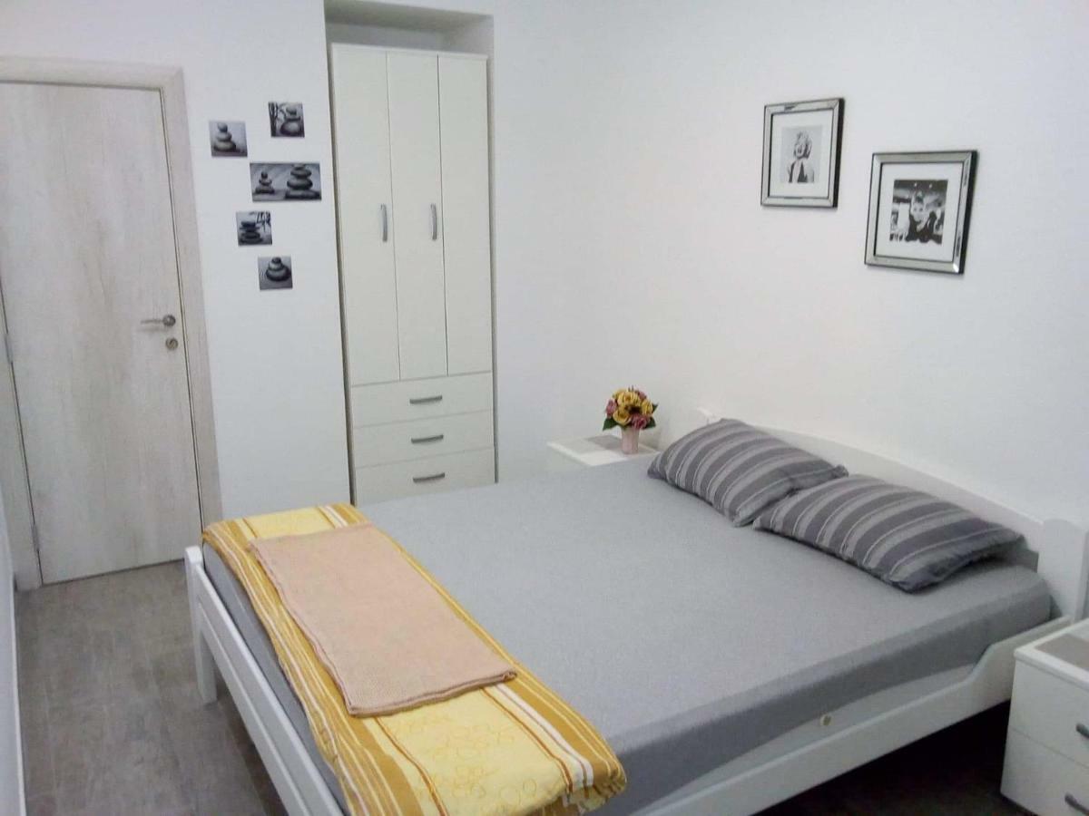 Tara Deluxe Apartment Budva Exteriör bild